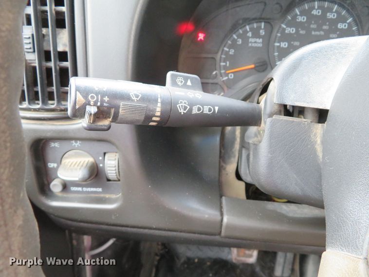 image for item DI2120 2004 GMC C4500 dump truck