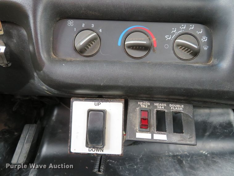 image for item DI2120 2004 GMC C4500 dump truck