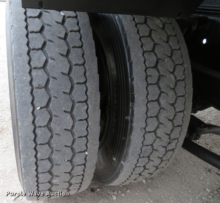 image for item DI2120 2004 GMC C4500 dump truck