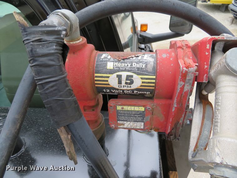 image for item DI2122 2006 GMC C5500 flatbed truck