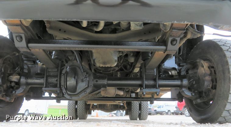 image for item DI2122 2006 GMC C5500 flatbed truck