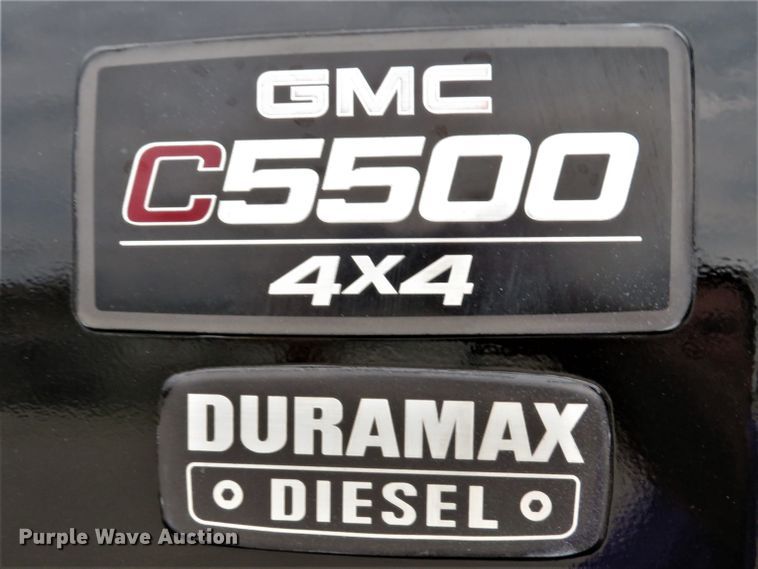 image for item DI2122 2006 GMC C5500 flatbed truck