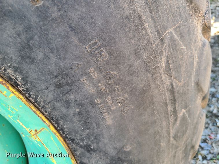 image for item EL9800 John Deere 2155 tractor