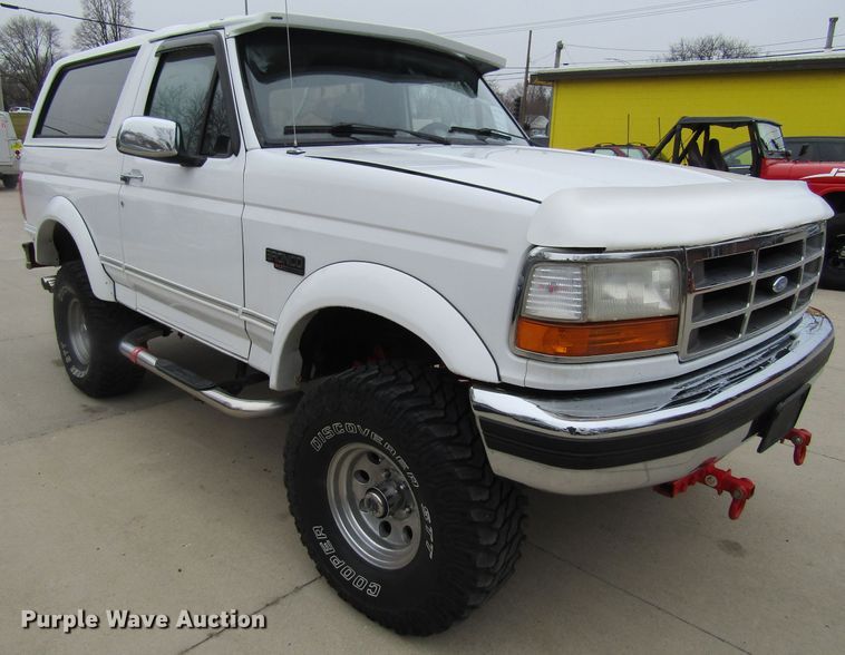 image for item FD9396 1995 Ford Bronco  SUV