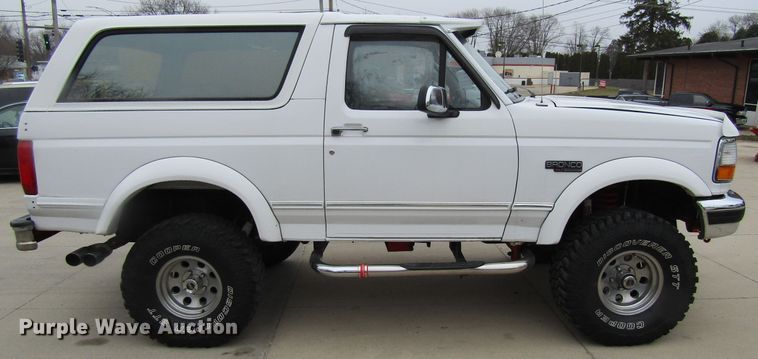 image for item FD9396 1995 Ford Bronco  SUV