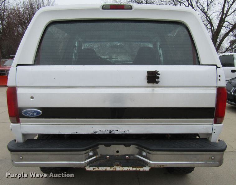 image for item FD9396 1995 Ford Bronco  SUV