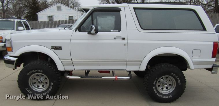 image for item FD9396 1995 Ford Bronco  SUV
