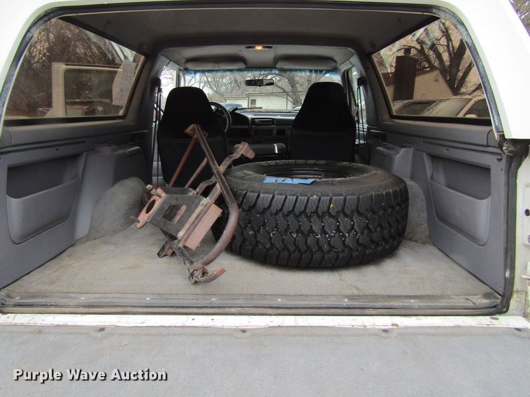 image for item FD9396 1995 Ford Bronco  SUV