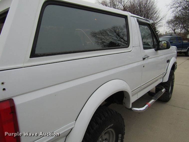 image for item FD9396 1995 Ford Bronco  SUV