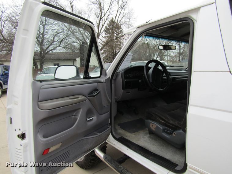 image for item FD9396 1995 Ford Bronco  SUV