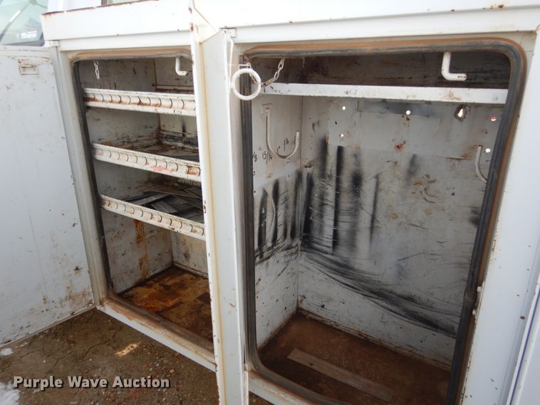 image for item FU9137 2000 Ford F650 Super Duty bucket truck