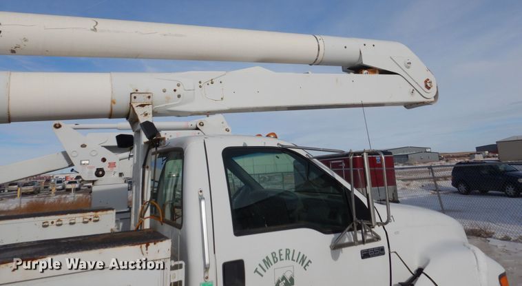 image for item FU9137 2000 Ford F650 Super Duty bucket truck