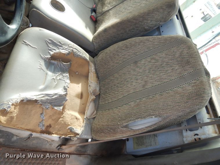 image for item FU9137 2000 Ford F650 Super Duty bucket truck