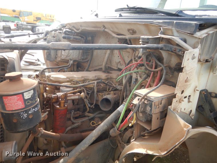 image for item FU9137 2000 Ford F650 Super Duty bucket truck