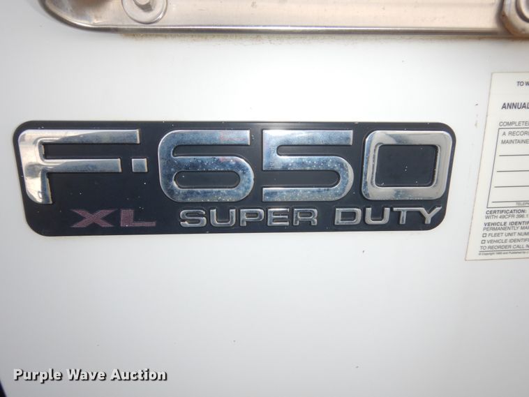 image for item FU9137 2000 Ford F650 Super Duty bucket truck