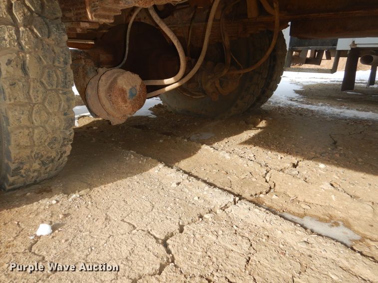 image for item FU9137 2000 Ford F650 Super Duty bucket truck