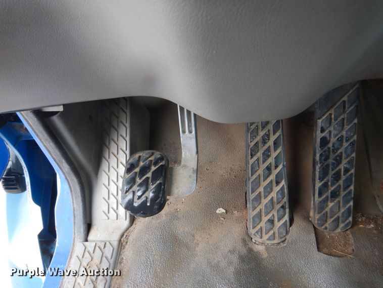 image for item FX9011 1997 Ford Louisville L8000 crane truck