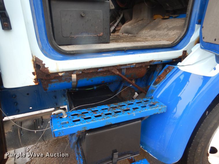 image for item FX9011 1997 Ford Louisville L8000 crane truck