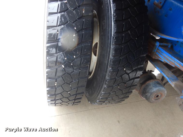 image for item FX9011 1997 Ford Louisville L8000 crane truck