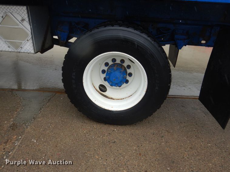 image for item FX9011 1997 Ford Louisville L8000 crane truck