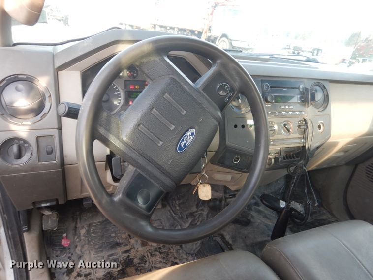 image for item FX9019 2008 Ford F250 Super Duty  Crew Cab pickup truck