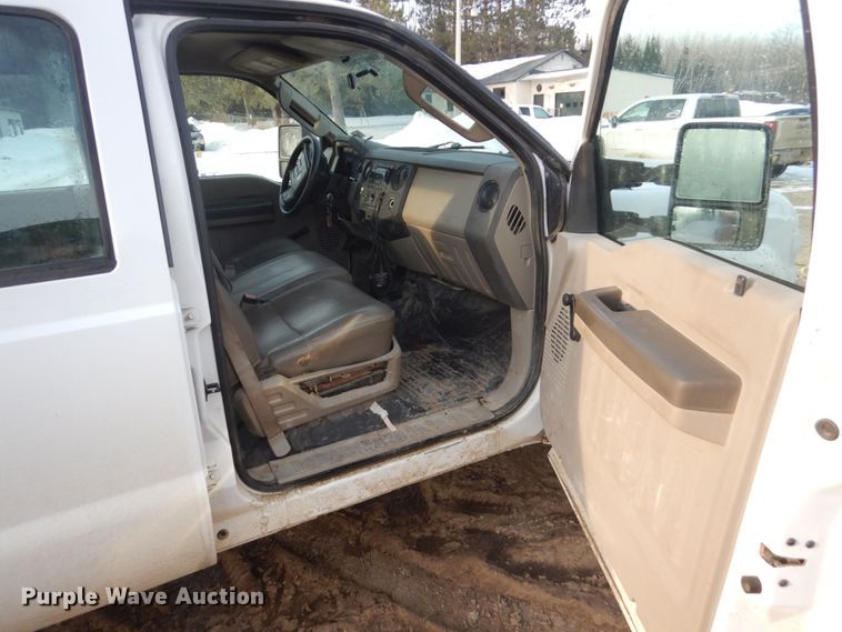 image for item FX9019 2008 Ford F250 Super Duty  Crew Cab pickup truck