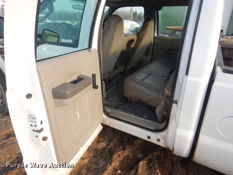 image for item FX9019 2008 Ford F250 Super Duty  Crew Cab pickup truck