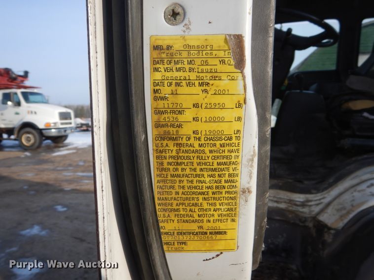 image for item FX9020 2002 Isuzu FTR truck cab and chassis