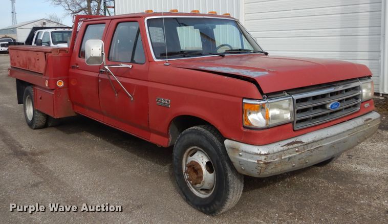 image for item GB9830 1988 Ford F350  Crew Cab flatbed pickup truck