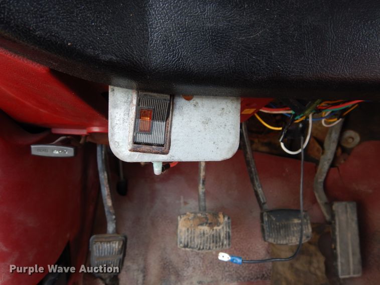 image for item GB9830 1988 Ford F350  Crew Cab flatbed pickup truck