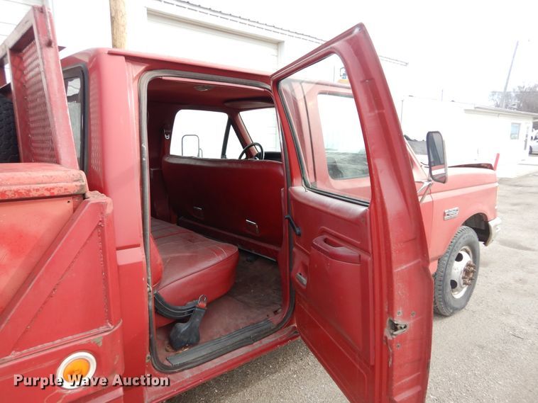 image for item GB9830 1988 Ford F350  Crew Cab flatbed pickup truck