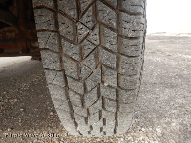 image for item GB9830 1988 Ford F350  Crew Cab flatbed pickup truck