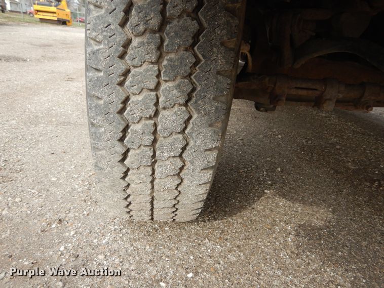 image for item GB9830 1988 Ford F350  Crew Cab flatbed pickup truck