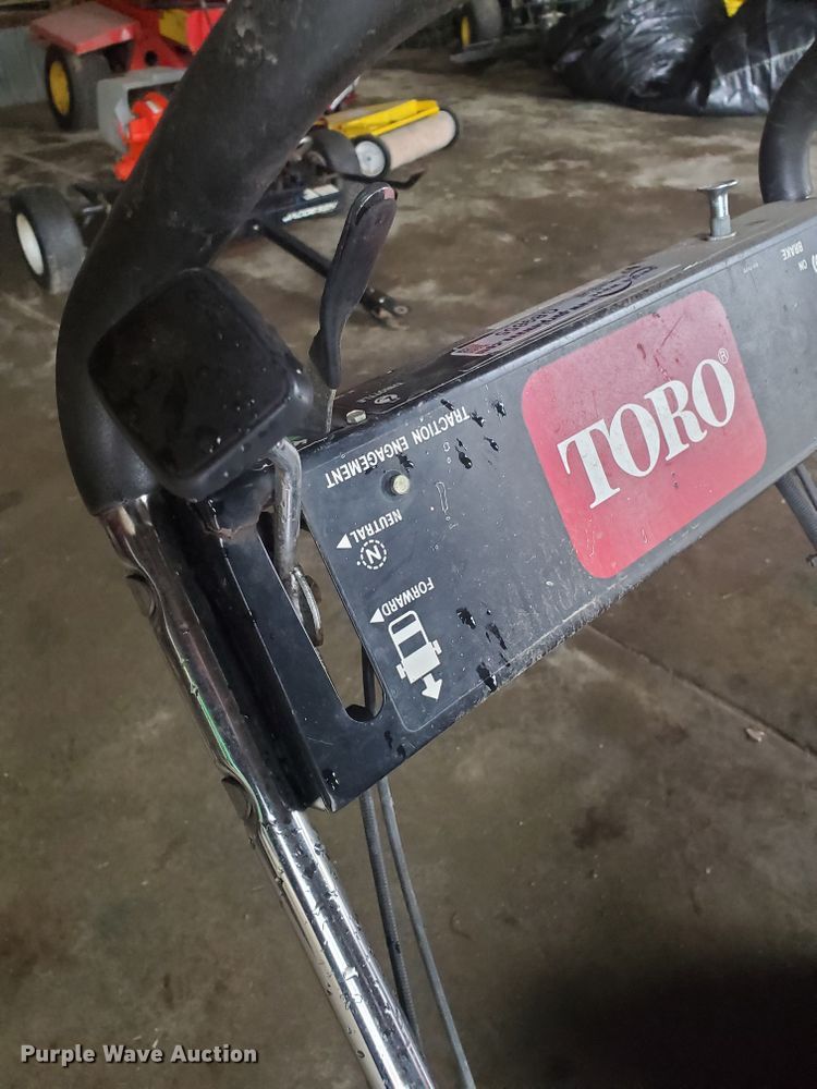image for item GB9855 Toro Greensmaster 1000 greensmower
