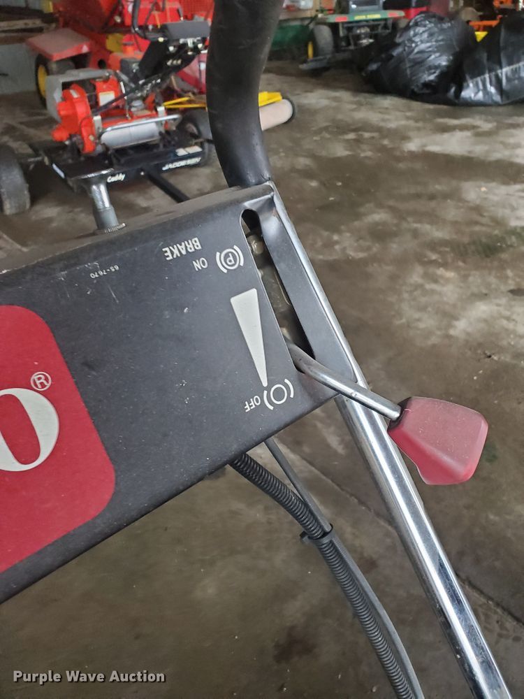 image for item GB9855 Toro Greensmaster 1000 greensmower