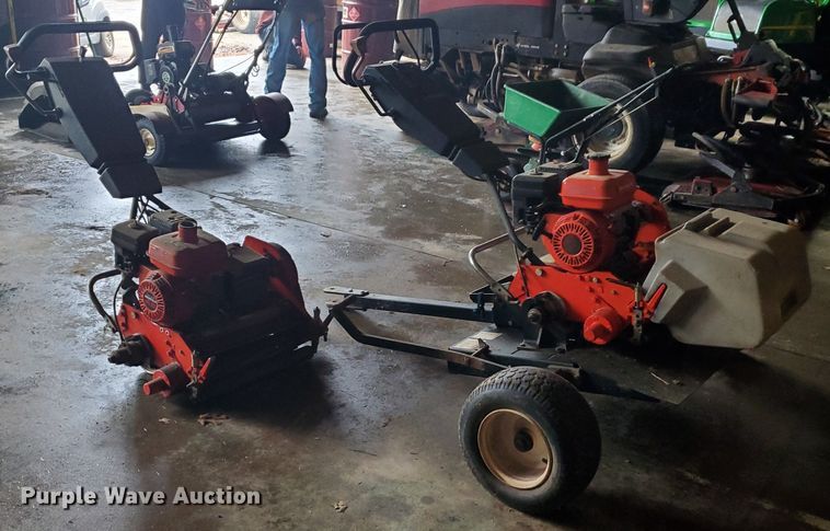 image for item GB9856 2005 Jacobsen Green King 518 greensmower