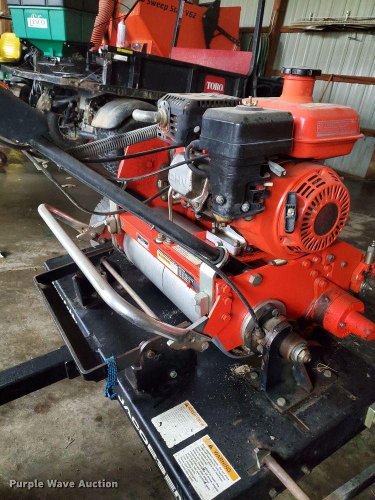 image for item GB9856 2005 Jacobsen Green King 518 greensmower