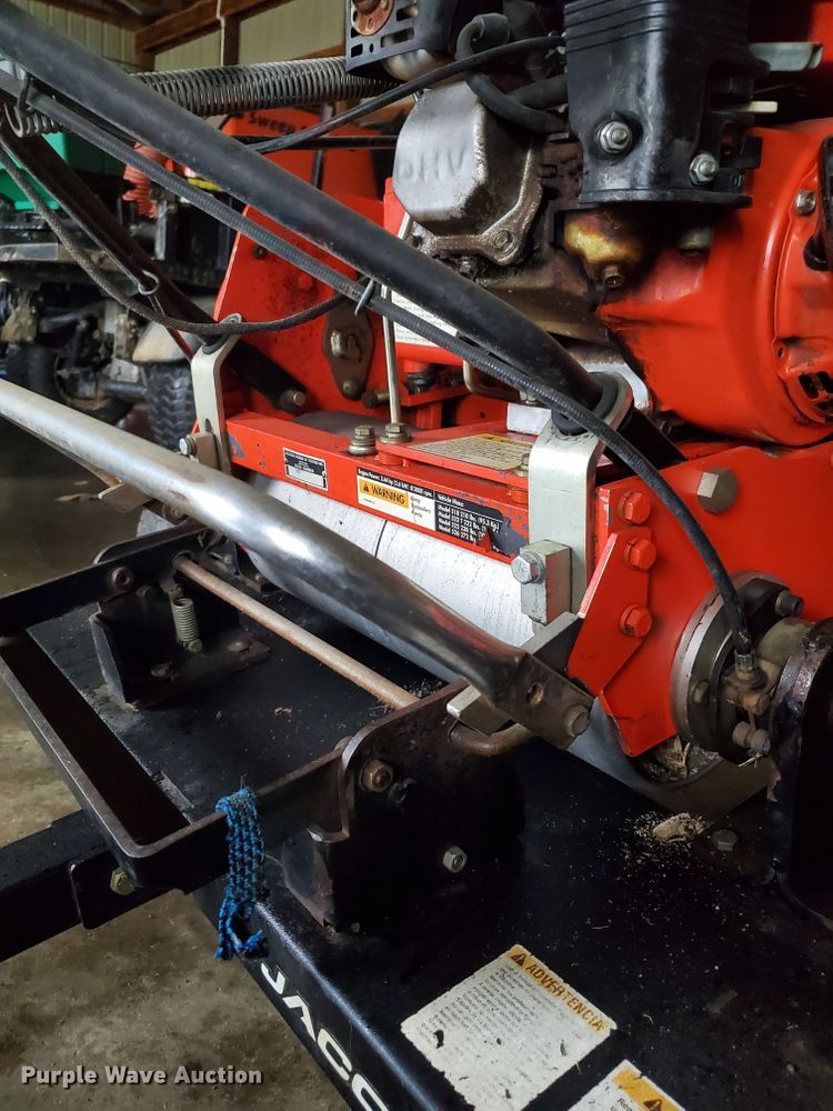 image for item GB9856 2005 Jacobsen Green King 518 greensmower