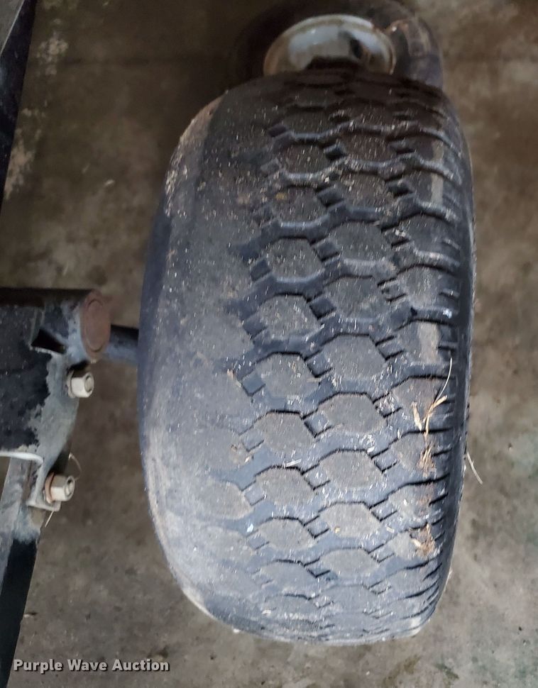 image for item GB9856 2005 Jacobsen Green King 518 greensmower