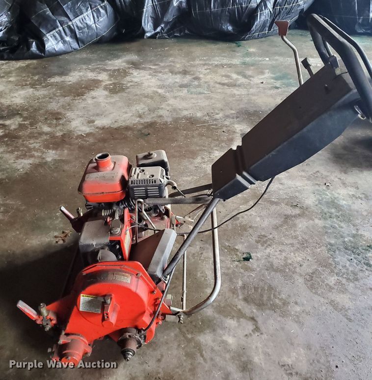 image for item GB9856 2005 Jacobsen Green King 518 greensmower