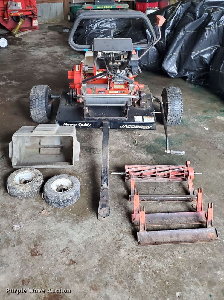 image for item GB9857 2005 Jacobsen Green King 518 greensmower