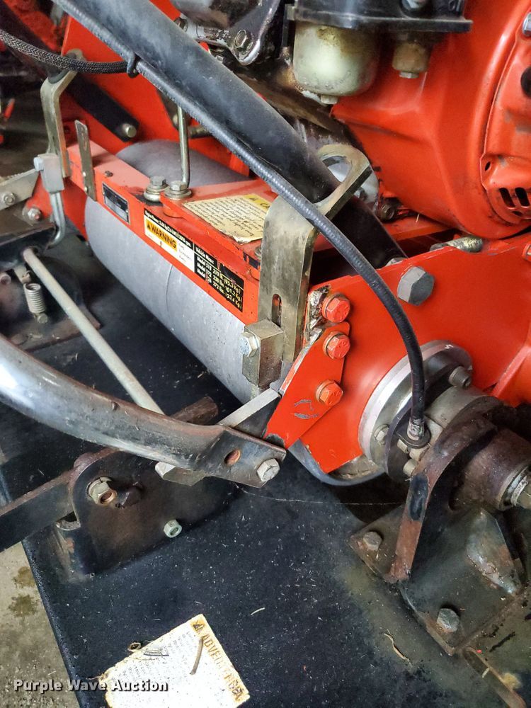 image for item GB9857 2005 Jacobsen Green King 518 greensmower