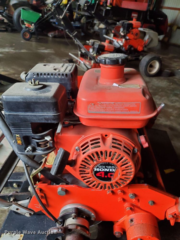 image for item GB9857 2005 Jacobsen Green King 518 greensmower