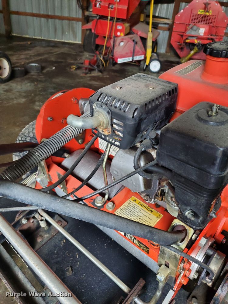 image for item GB9857 2005 Jacobsen Green King 518 greensmower