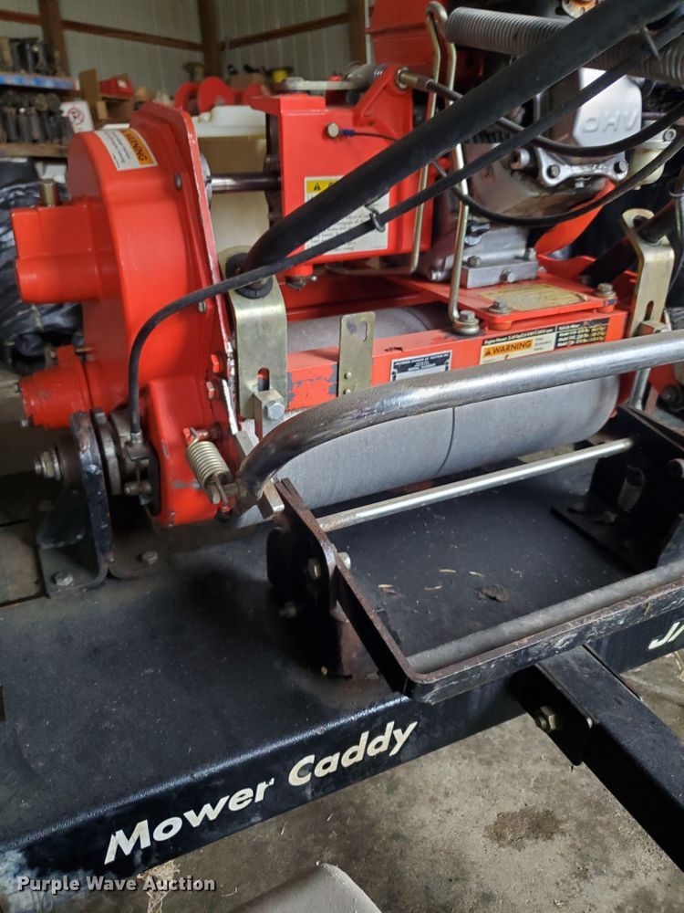 image for item GB9857 2005 Jacobsen Green King 518 greensmower