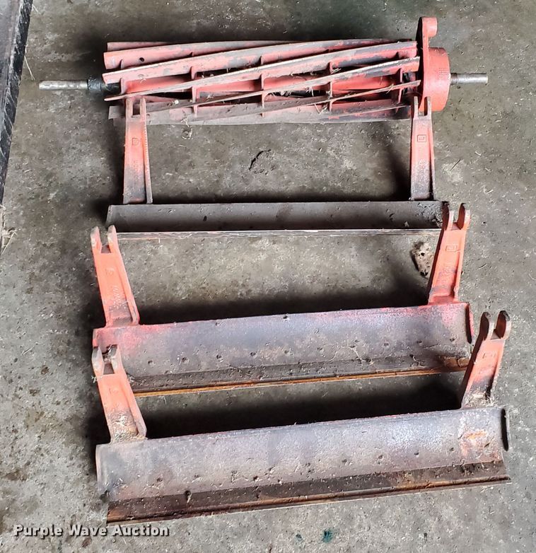 image for item GB9857 2005 Jacobsen Green King 518 greensmower