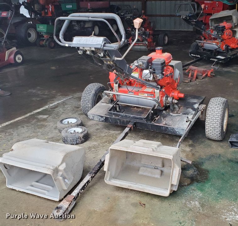 image for item GB9858 2005 Jacobsen Green King 518 greensmower