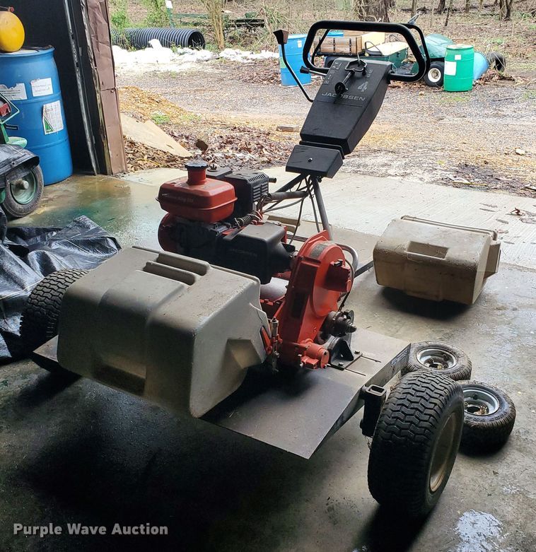 image for item GB9858 2005 Jacobsen Green King 518 greensmower