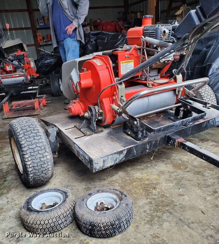 image for item GB9858 2005 Jacobsen Green King 518 greensmower