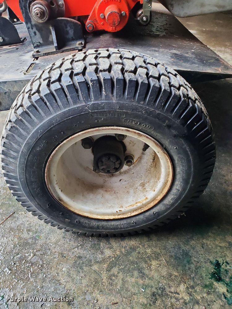 image for item GB9858 2005 Jacobsen Green King 518 greensmower